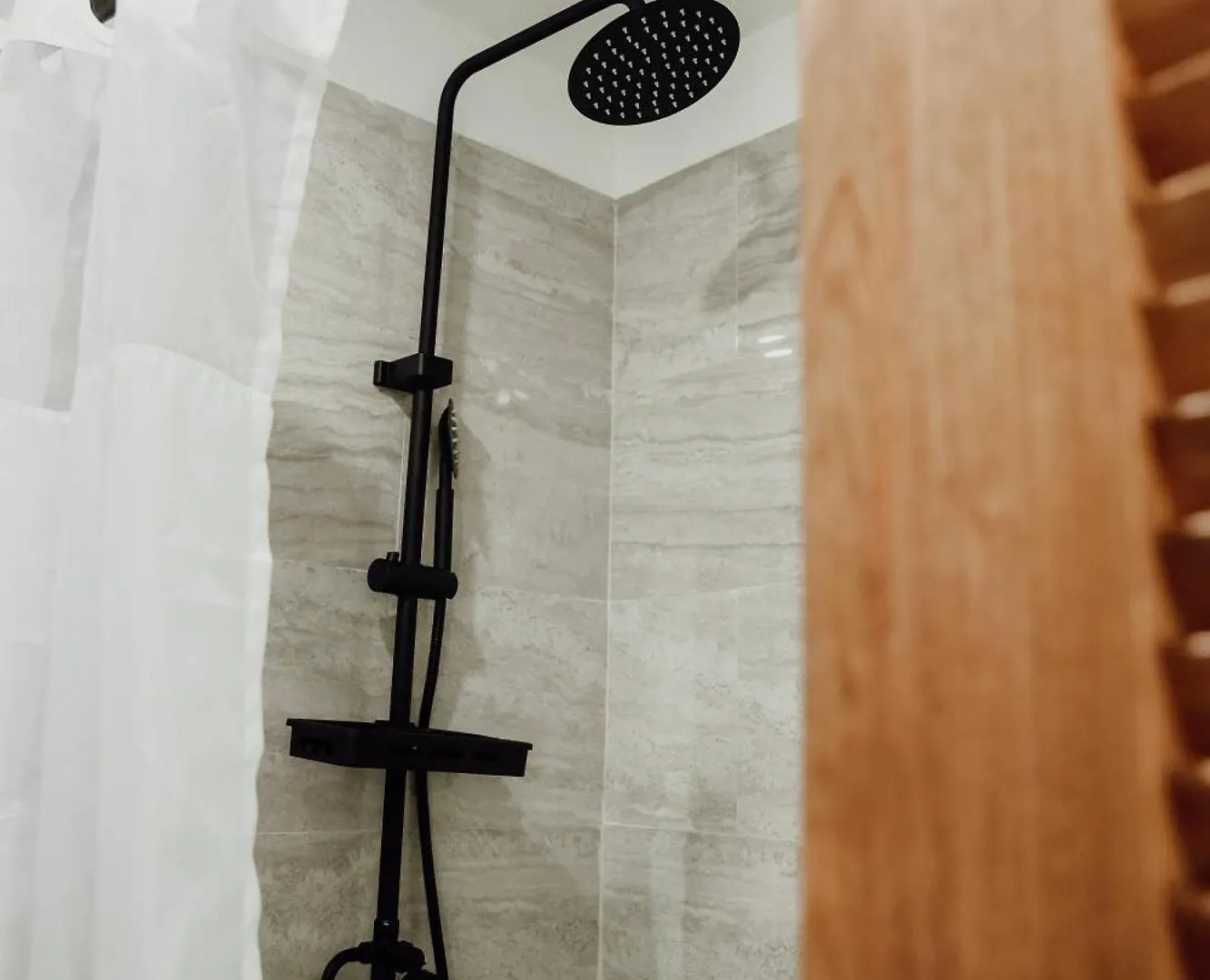 Mata E' Platano Guesthouse Лукильо