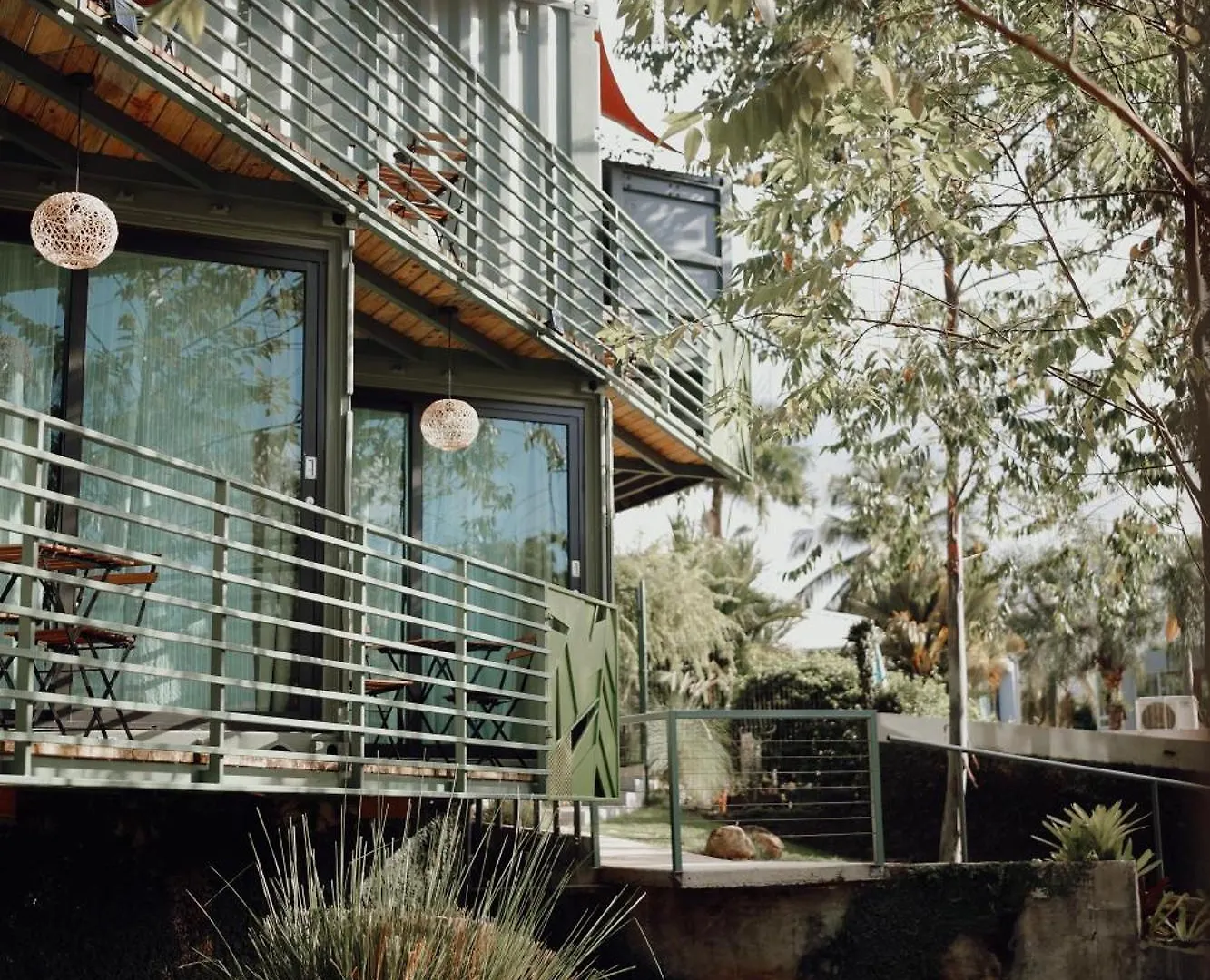 Mata E' Platano Guesthouse Лукильо